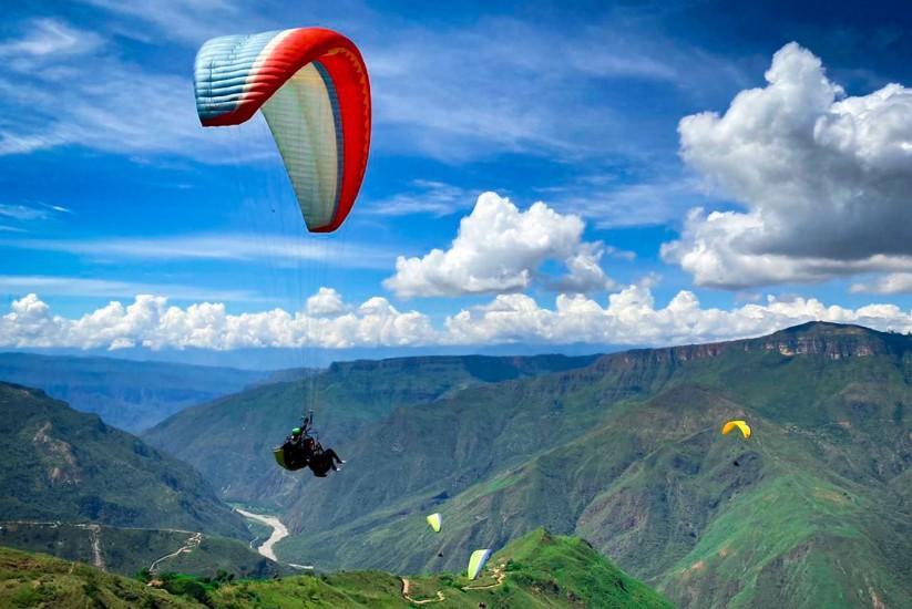 Paragliding in Colombia