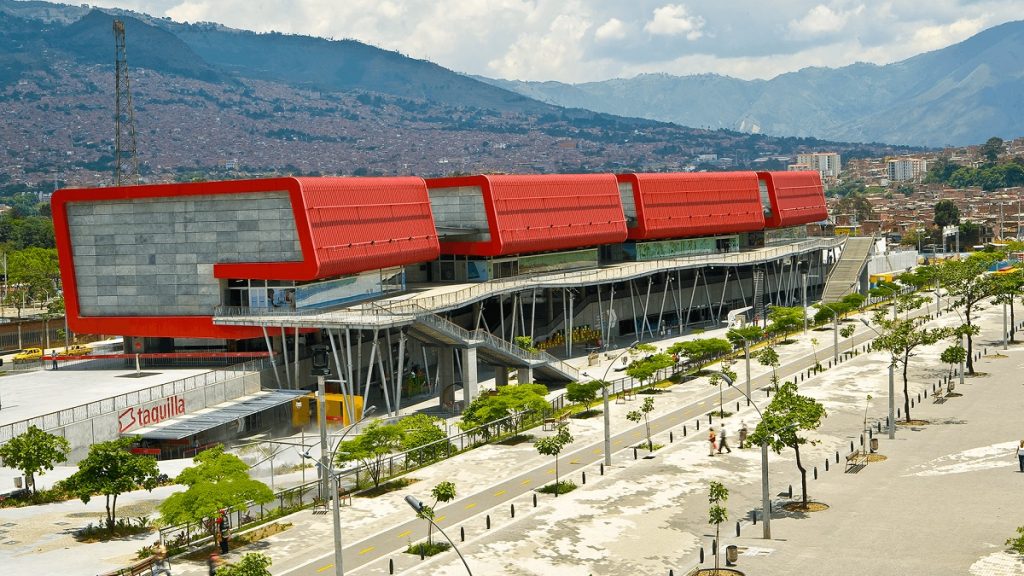 imágen de parque explora en Medellin, la ciudad de la eterna primavera, Medellin Colombia, turismo Colombia, colombia turismo