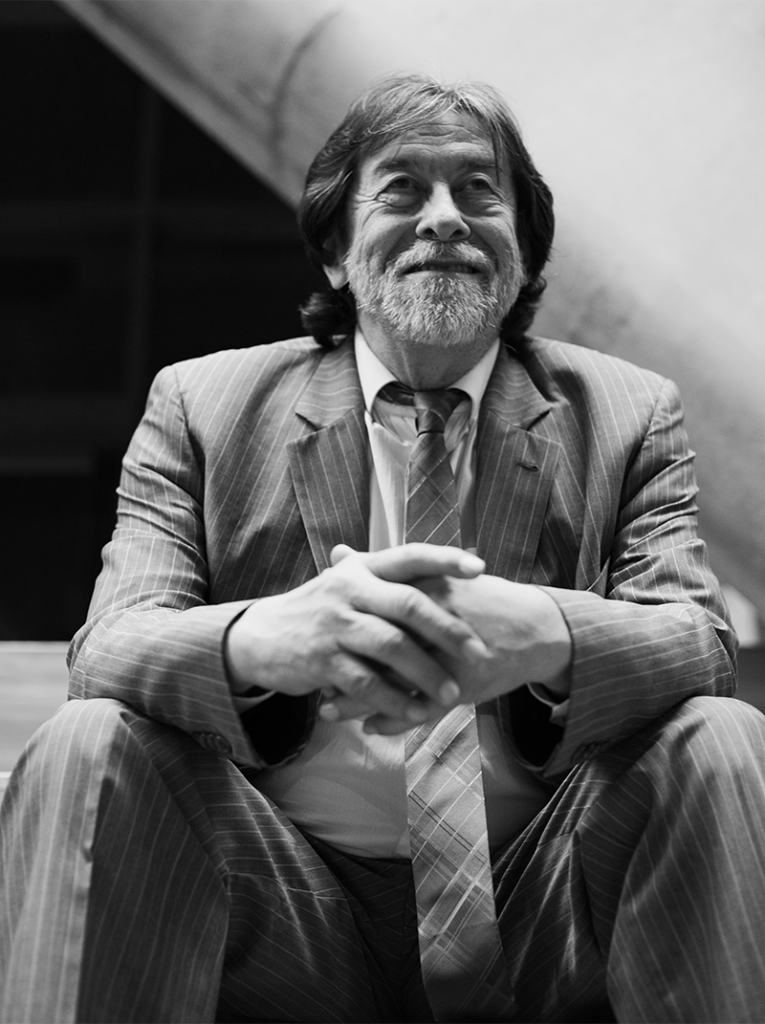 El Maestro José Augusto Rivera, artífice de la obra de arte contemporáneo en el Vaticano - El artista plástico José Augusto Rivera | Marca País Colombia
