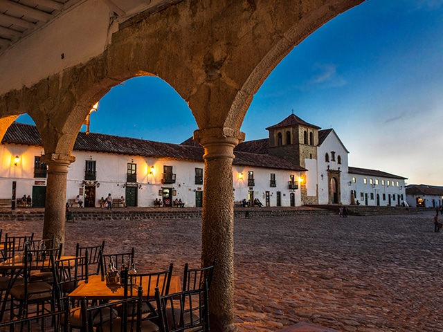 Plaza central del pueblo Villa de Leyva ubicado en Boyacá, Colombia.