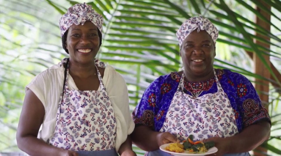 Selassie Atadika, chef ghanesa en el Pacífico Colombiano. Conoce su travesía en Finding encanto.