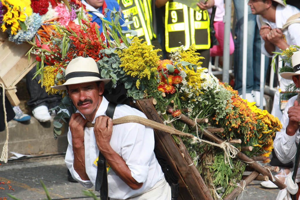 parade of silleteros in medellin 