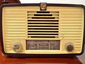 Radio Phillips modificada por ACPO