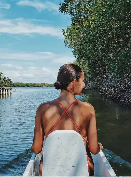 Silvia Rodríguez en canoa