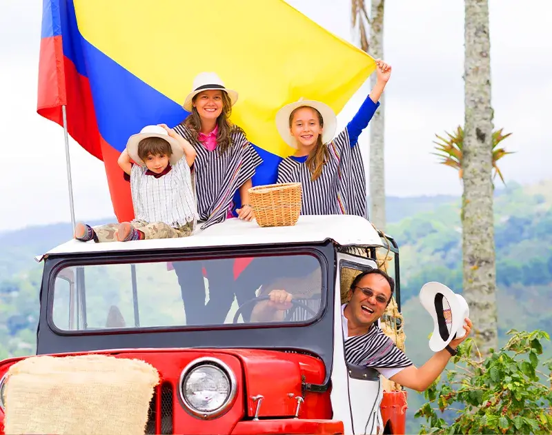 Une famille colombienne sur un jeep