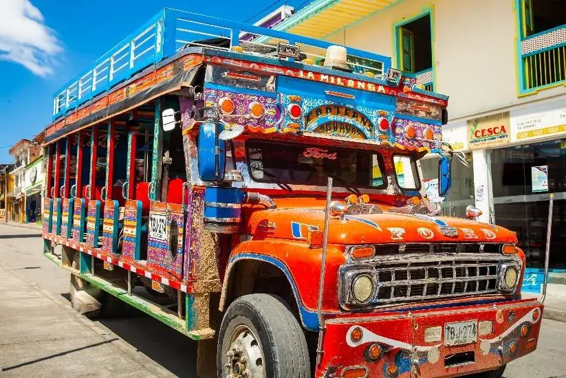 Chiva à Aguadas Colombie