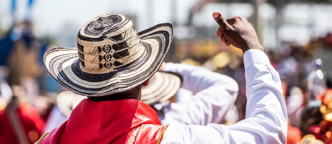 Colombiano con sombrero vueltiao