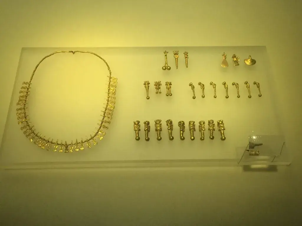 Museo del Oro, orfebrería y alfarería