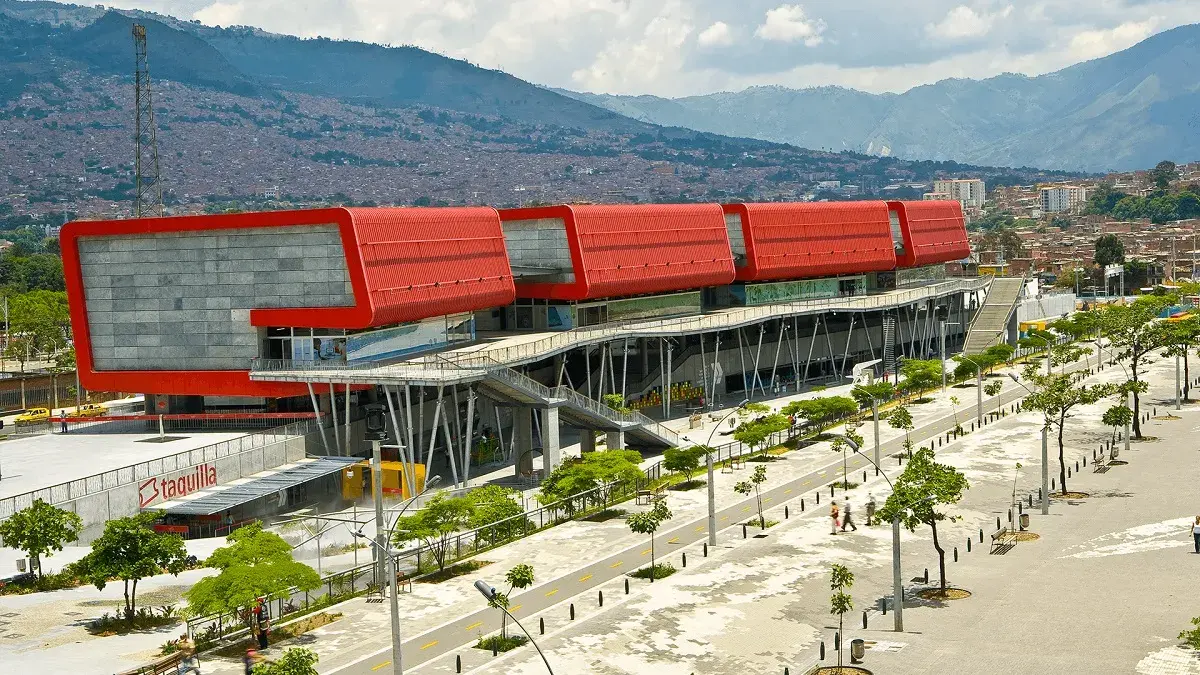 imágen de parque explora en Medellin, la ciudad de la eterna primavera, Medellin Colombia, turismo Colombia, colombia turismo