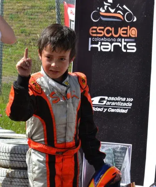 Fotografía de Sebastián Rodríguez, piloto automovilismo Colombiano, formula 3, pilotos Colombia