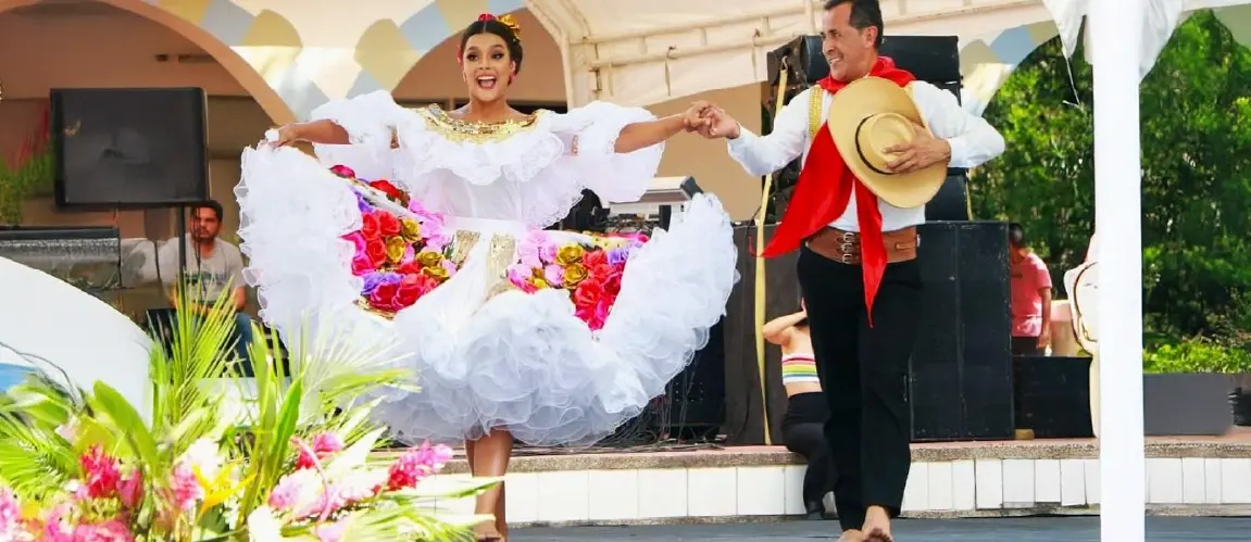 Traje típico del bambuco en los Andes Orientales Colombianos
