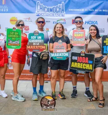 Exit gate and digital timer for the Chicamocha Canyon Race 2025 with sponsor advertising