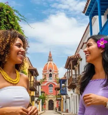Mujeres colombianas hablando en Cartagena