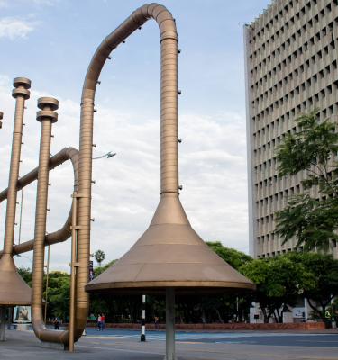 Jairo Varela monument