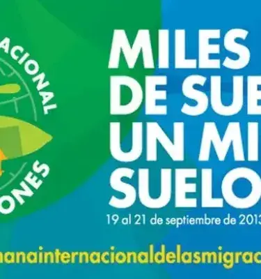 Logo de la "1ª Semana Internacional de las Migraciones" con un dirigible sobre un globo terráqueo.
