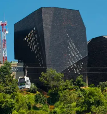 edificios negros