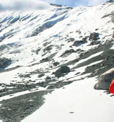 Montañistas ascendiendo
