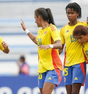 Jugadoras de la selección femenina de Colombia celebrando un gol en equipo