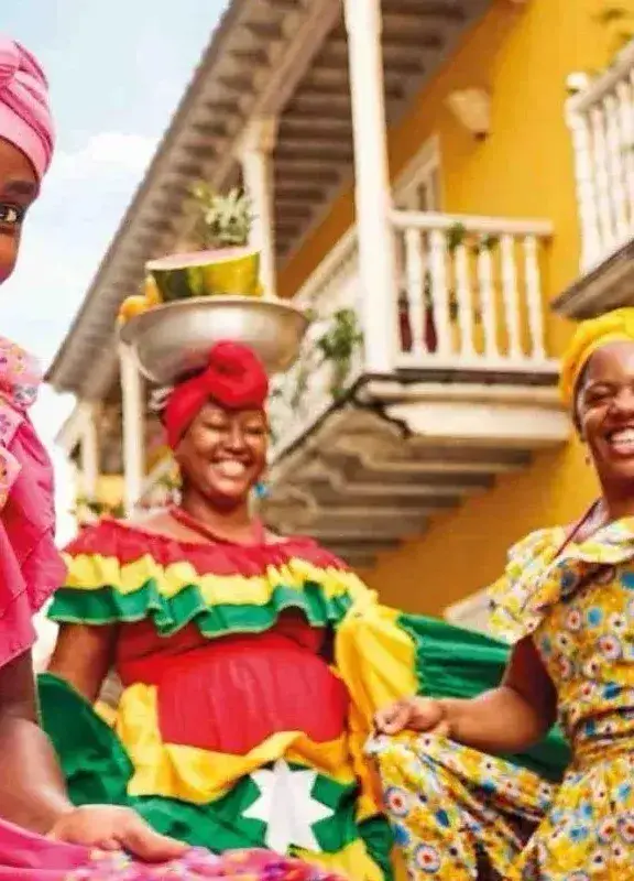 Palenquera woman dancing