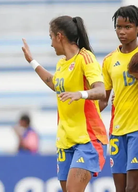 Jugadoras de la selección femenina de Colombia celebrando un gol en equipo