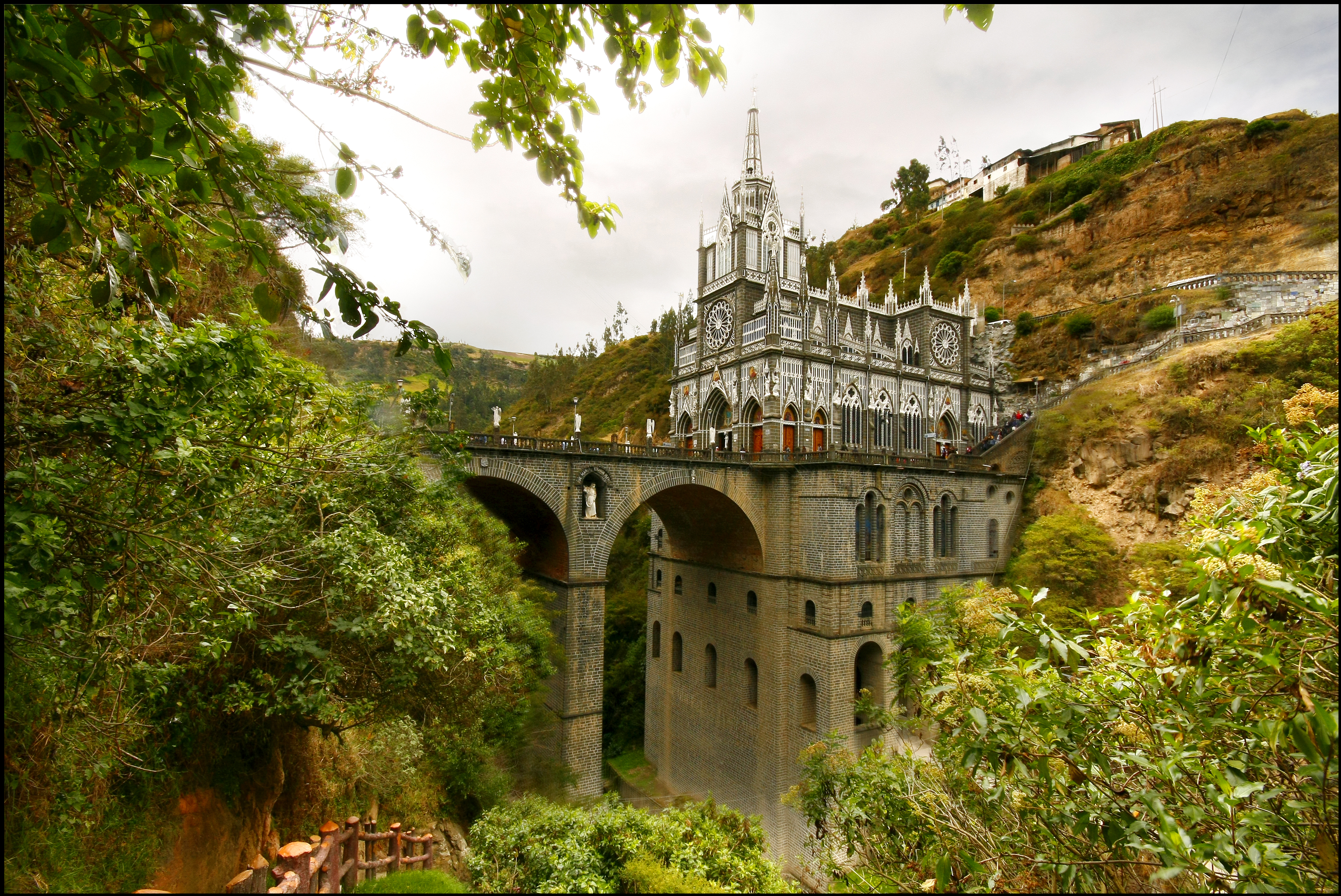 Santuario de las Lajas, Holy Week, Colombia