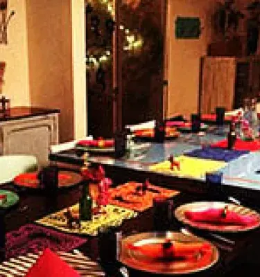 Mesa con platos
